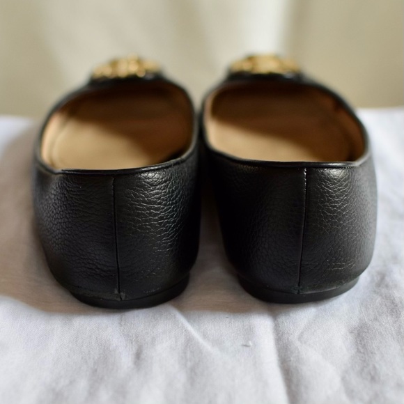 Tory Burch Chelsea Ballet Flat Tumbled Leather Perfect Black Gold - Picture 7 of 11